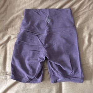 Aritzia TNA Life Biker Shorts in Purple 7”